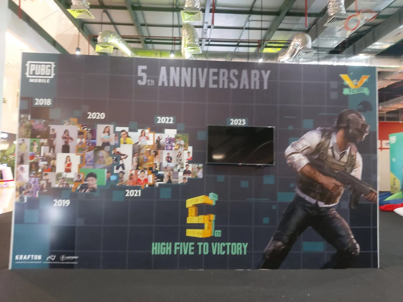 Event organizer Jakarta Selatan dengan setup acara profesional dan backdrop elegan