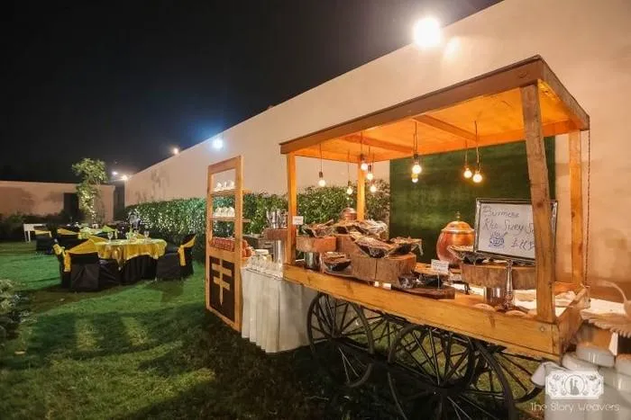 Venue restoran untuk wedding kecil yang hangat dan estetik