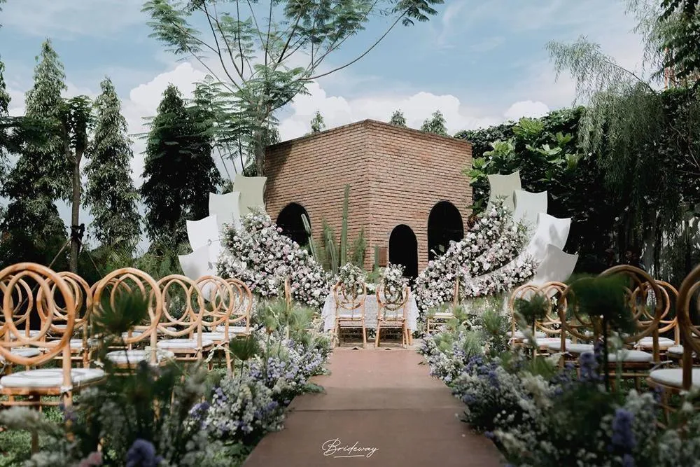 Venue pernikahan dengan tata ruang yang luas dan rapi